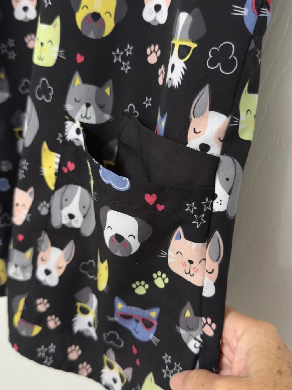Sanibel Scrubs Black Pet Faces V-Neck Vet Scrub Top